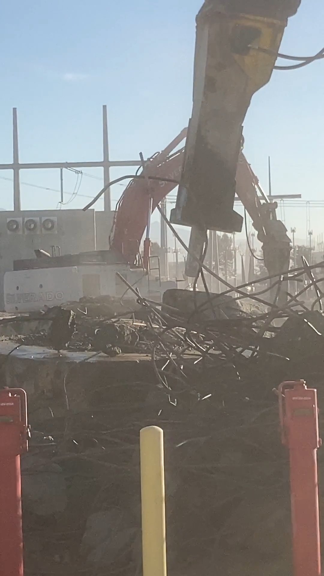 High-Impact Hydraulic Breaker